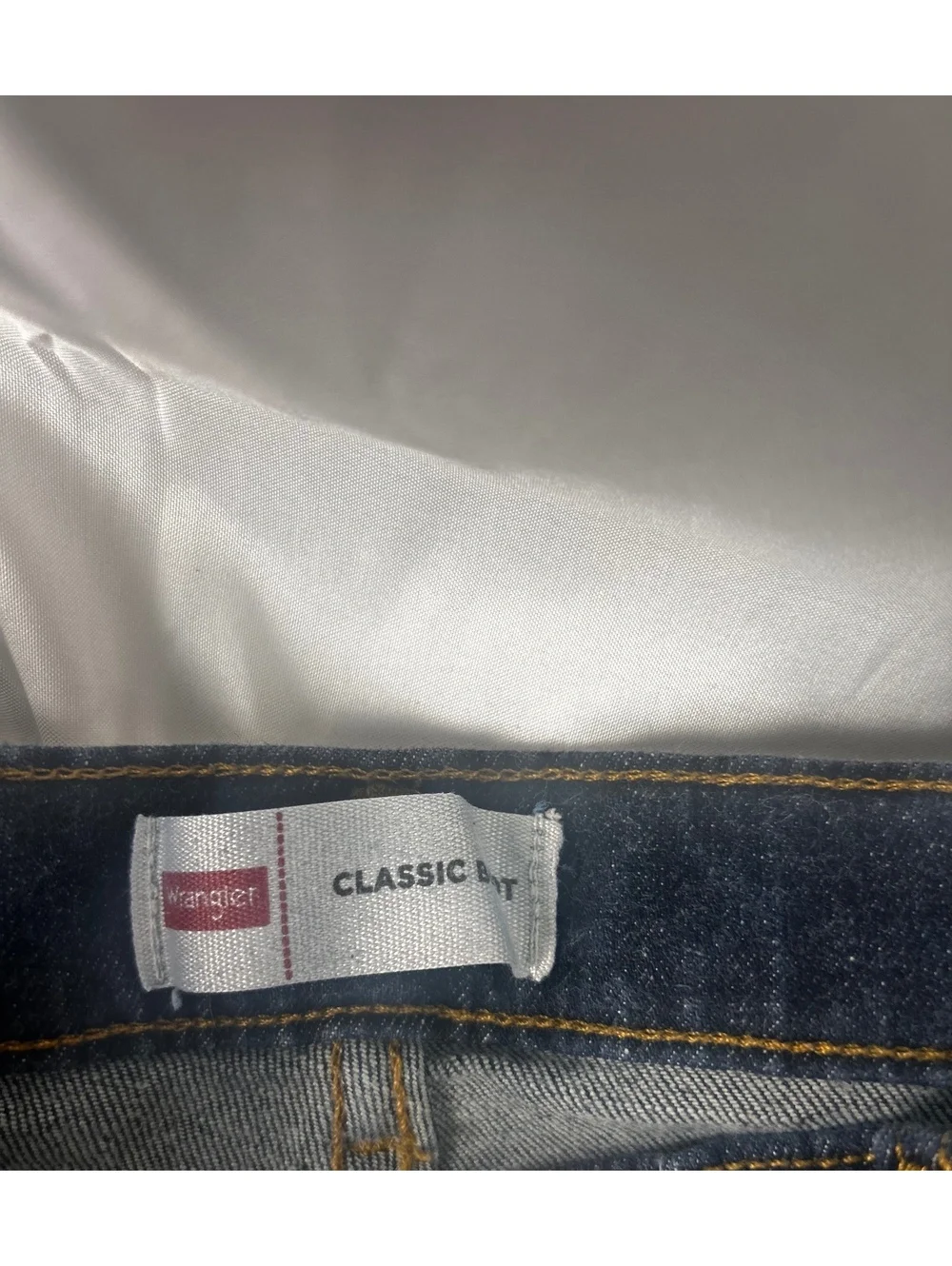 Wrangler Classic Fit Dark Blue Denim Jeans Size 12 Regular